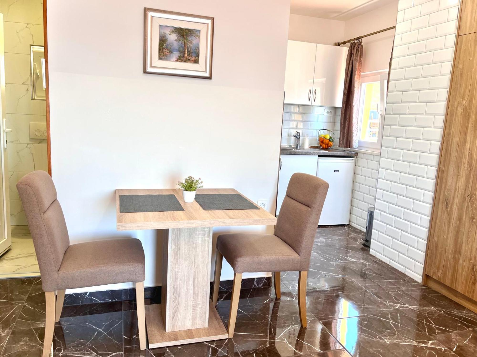 מליני Apartments Sunset חדר תמונה
